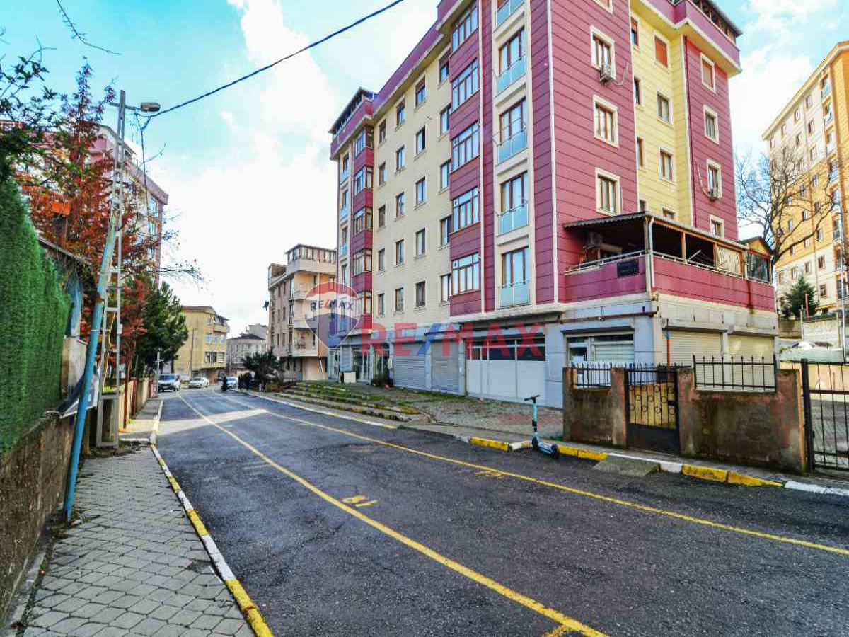 PENDİK/ŞEYHLİ MERKEZ'DE İŞLEK LOKASYONDA KAÇMAZ DÜKKAN