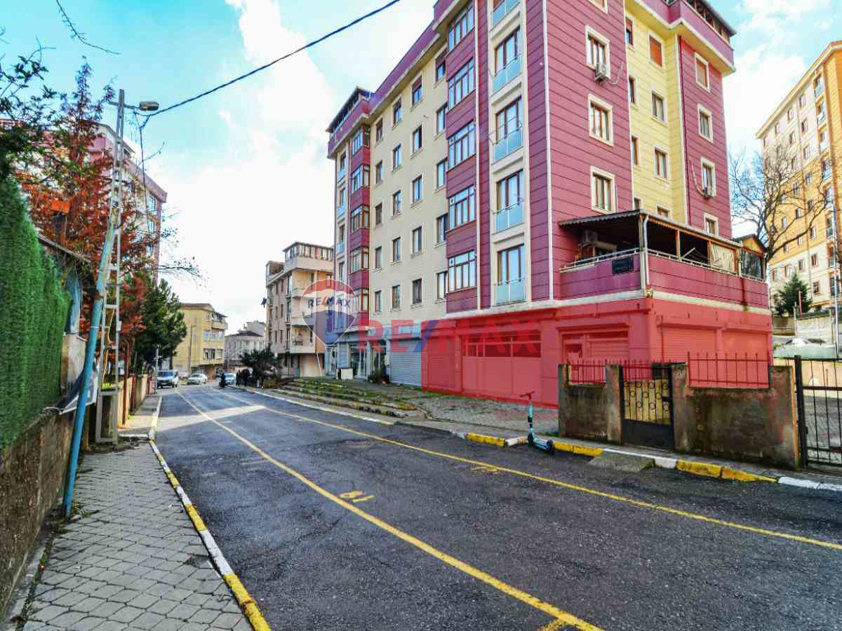 PENDİK/ŞEYHLİ MERKEZ'DE İŞLEK LOKASYONDA KAÇMAZ DÜKKAN