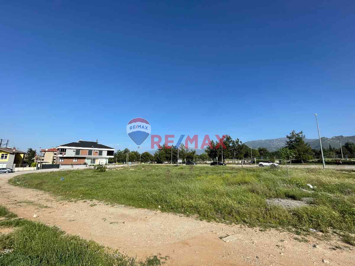 REMAX MODEL DENIZLI'DEN FIRSAT KÖŞE PARSEL