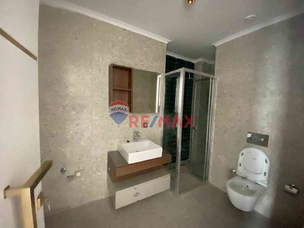 REMAX DREAM'DEN KARTEPE ZERAY ESİL'DE 1+1 ÇATI DUBLEKS DAİRE