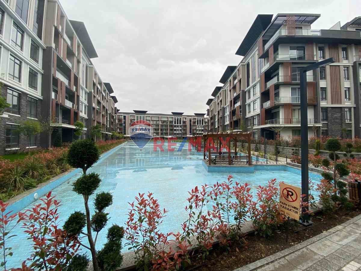 REMAX DREAM'DEN KARTEPE ZERAY ESİL'DE 1+1 ÇATI DUBLEKS DAİRE