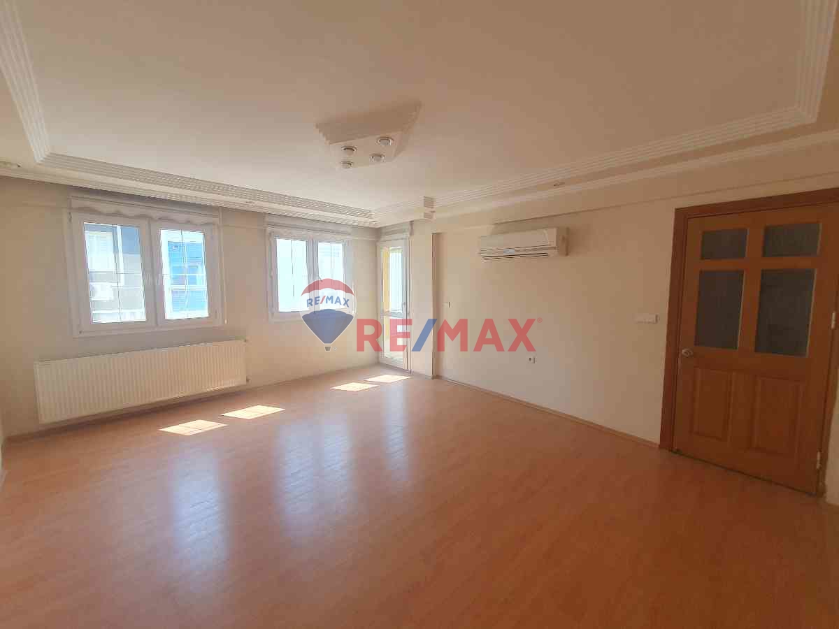 BUCA HÜRRIYET'TE IZBAN'A 600 METRE ARAKAT ÇIFT CEPHE 3+1