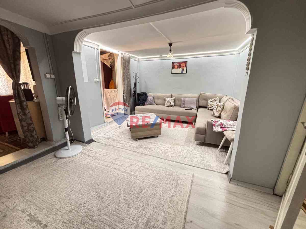 REMAX DAN ATAŞEHİR AŞIK VEYSEL DE İMARLI 303 M² TEK TAPU 2 DAİRE