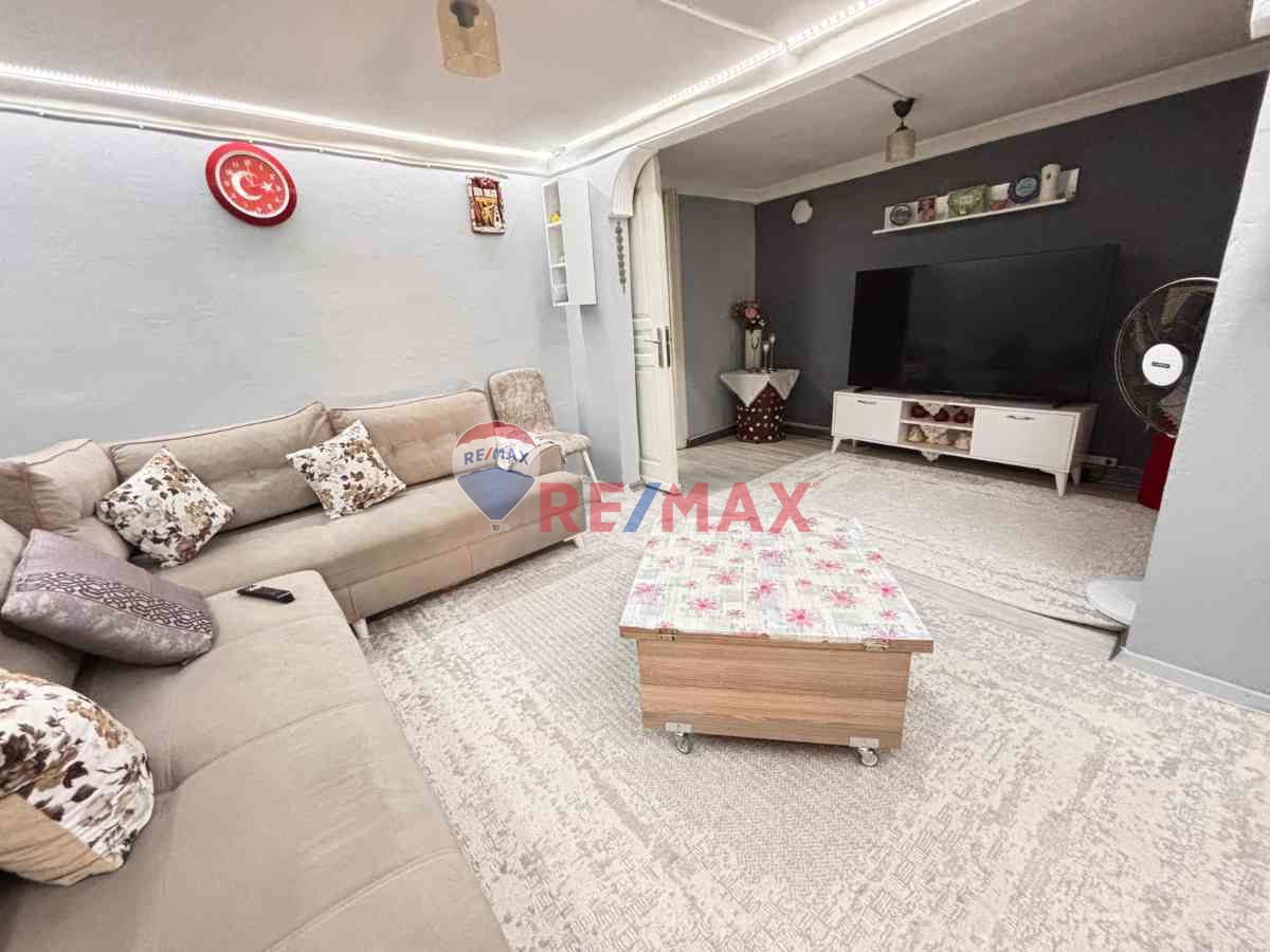 REMAX DAN ATAŞEHİR AŞIK VEYSEL DE İMARLI 303 M² TEK TAPU 2 DAİRE