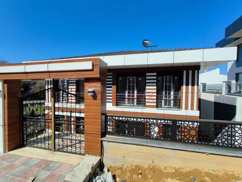 ŞİLE BALİBEY'DE MÜSTAKİL HAVUZLU SIFIR TRİPLEKS VİLLA