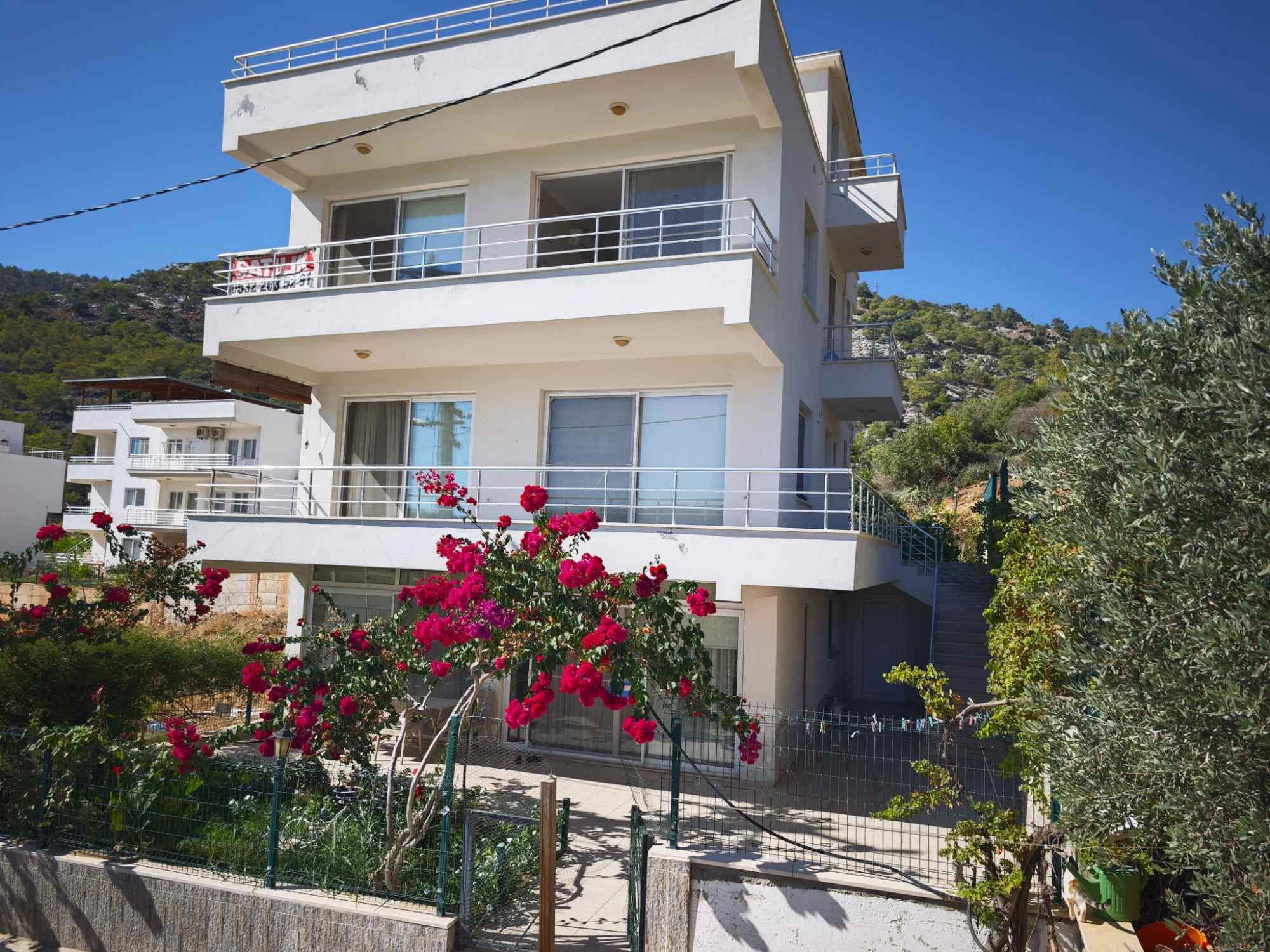 MERSİN TİSAN ADASINDA TİSAN SİTESİNDE SATILIK VİLLA