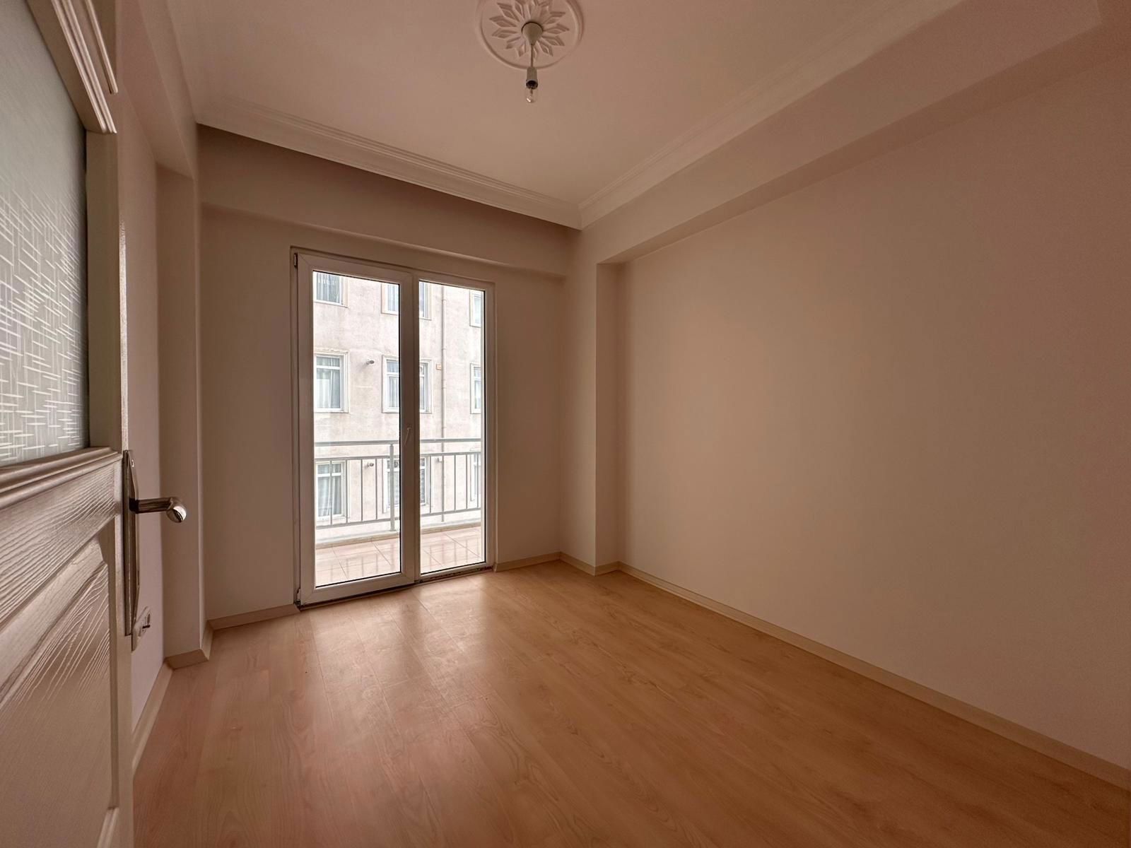 MALTEPE ZÜMRÜTEVLER DE GENİŞ 2+1 KİRALIK DAİRE