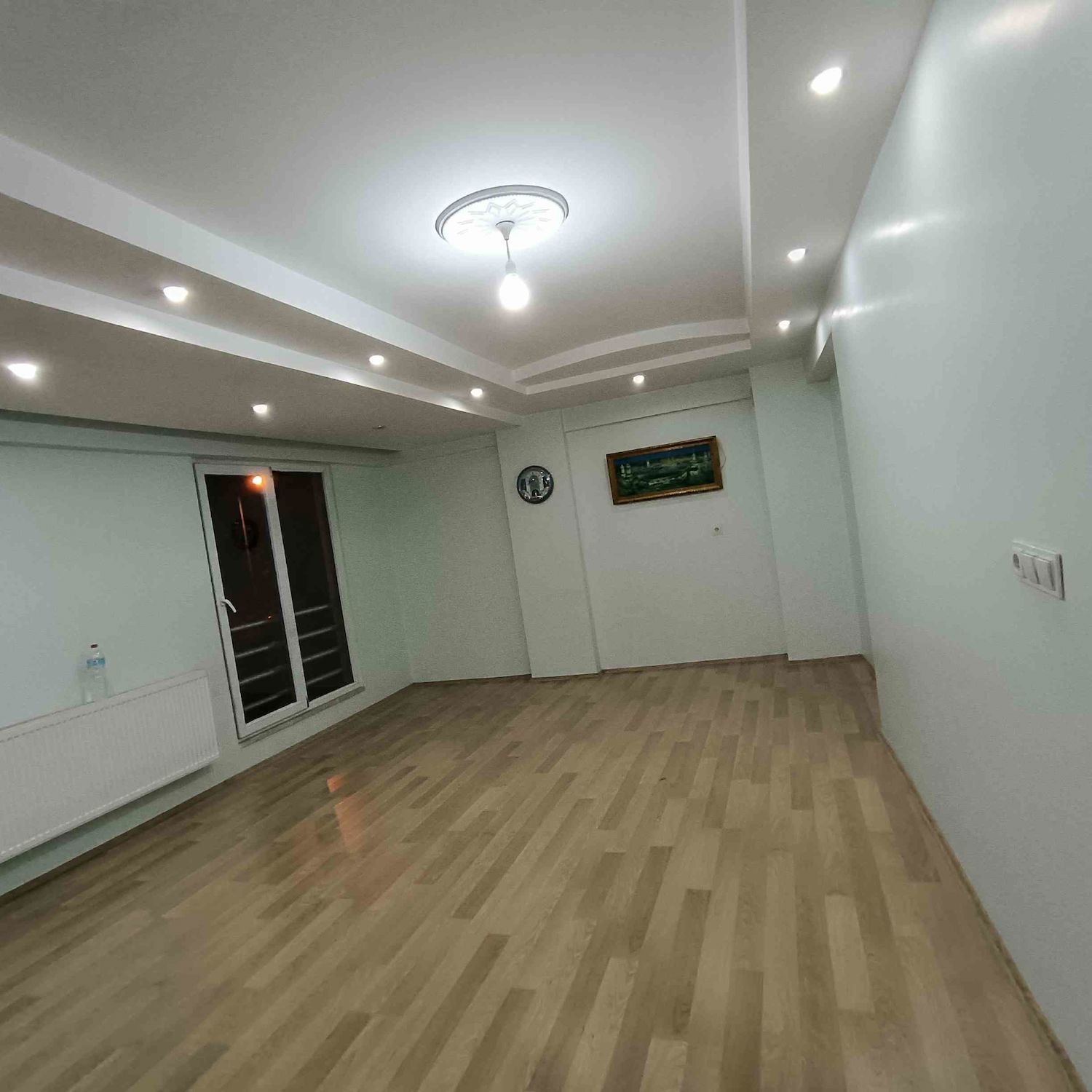 REMAX MODEL DEN AKKONAK MAHALLESINDE 3+1 KİRALIK DAİRE