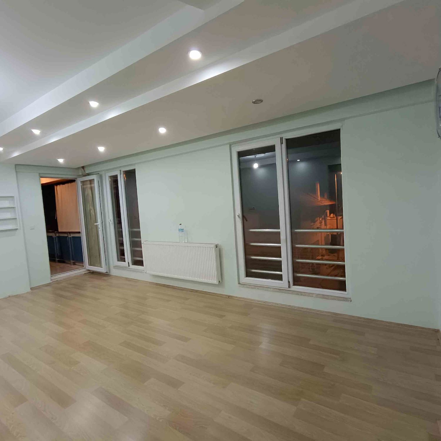 REMAX MODEL DEN AKKONAK MAHALLESINDE 3+1 KİRALIK DAİRE