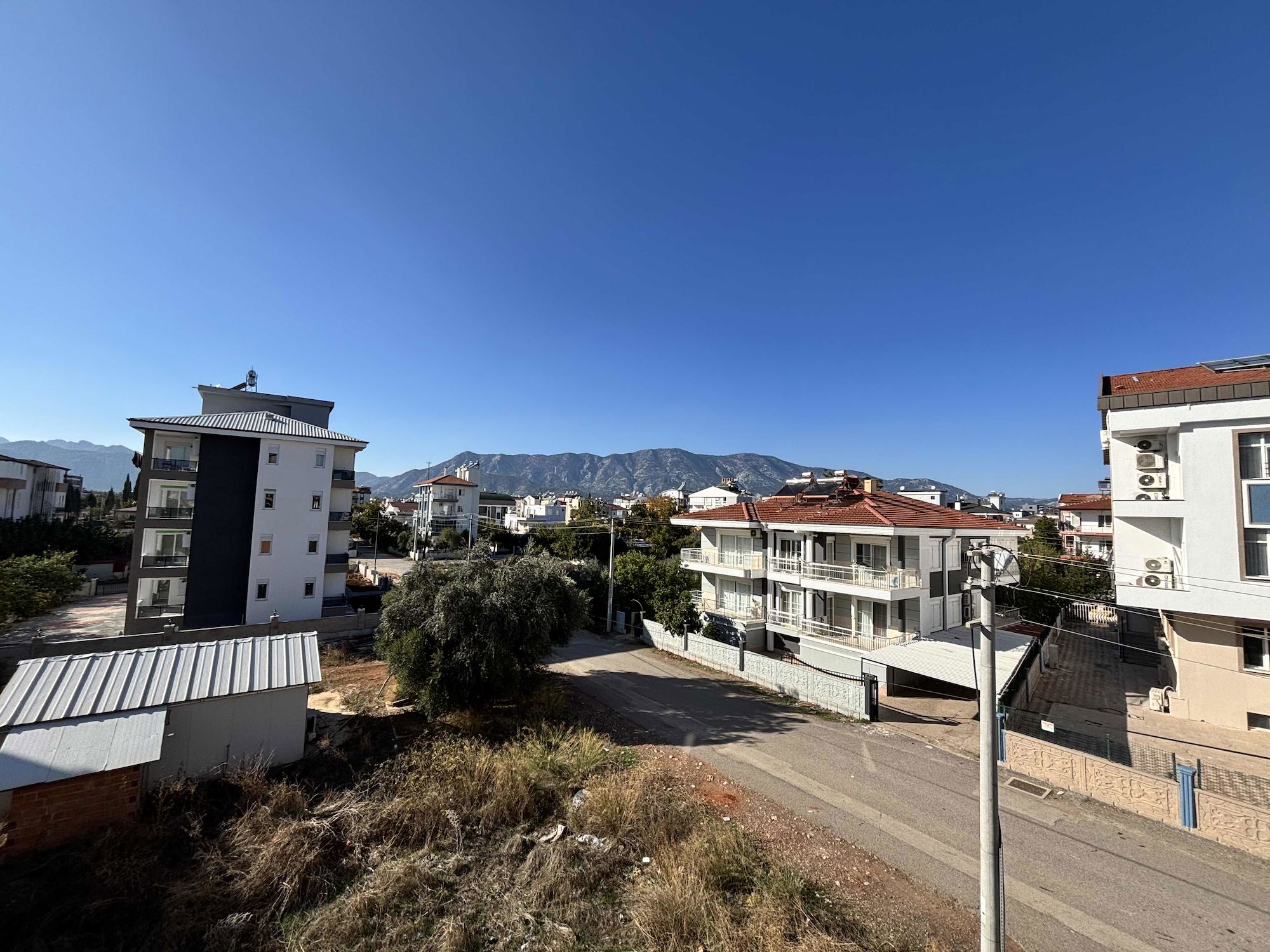 DÖŞEMEALTI YENİKÖY’DE DOĞALGAZLI, 4 CEPHELİ FULL YAPILI 3+1