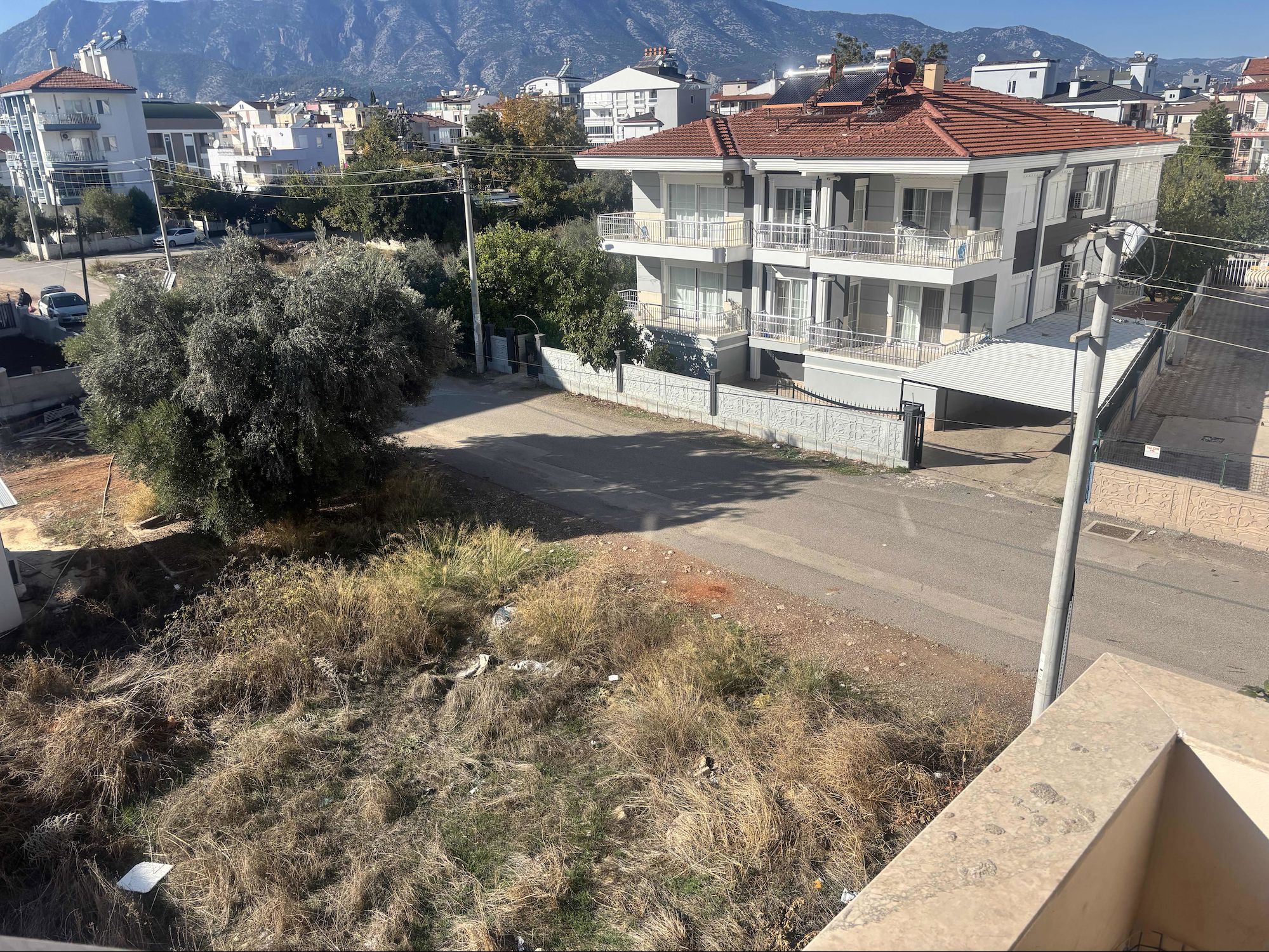 DÖŞEMEALTI YENİKÖY’DE DOĞALGAZLI, 4 CEPHELİ FULL YAPILI 3+1