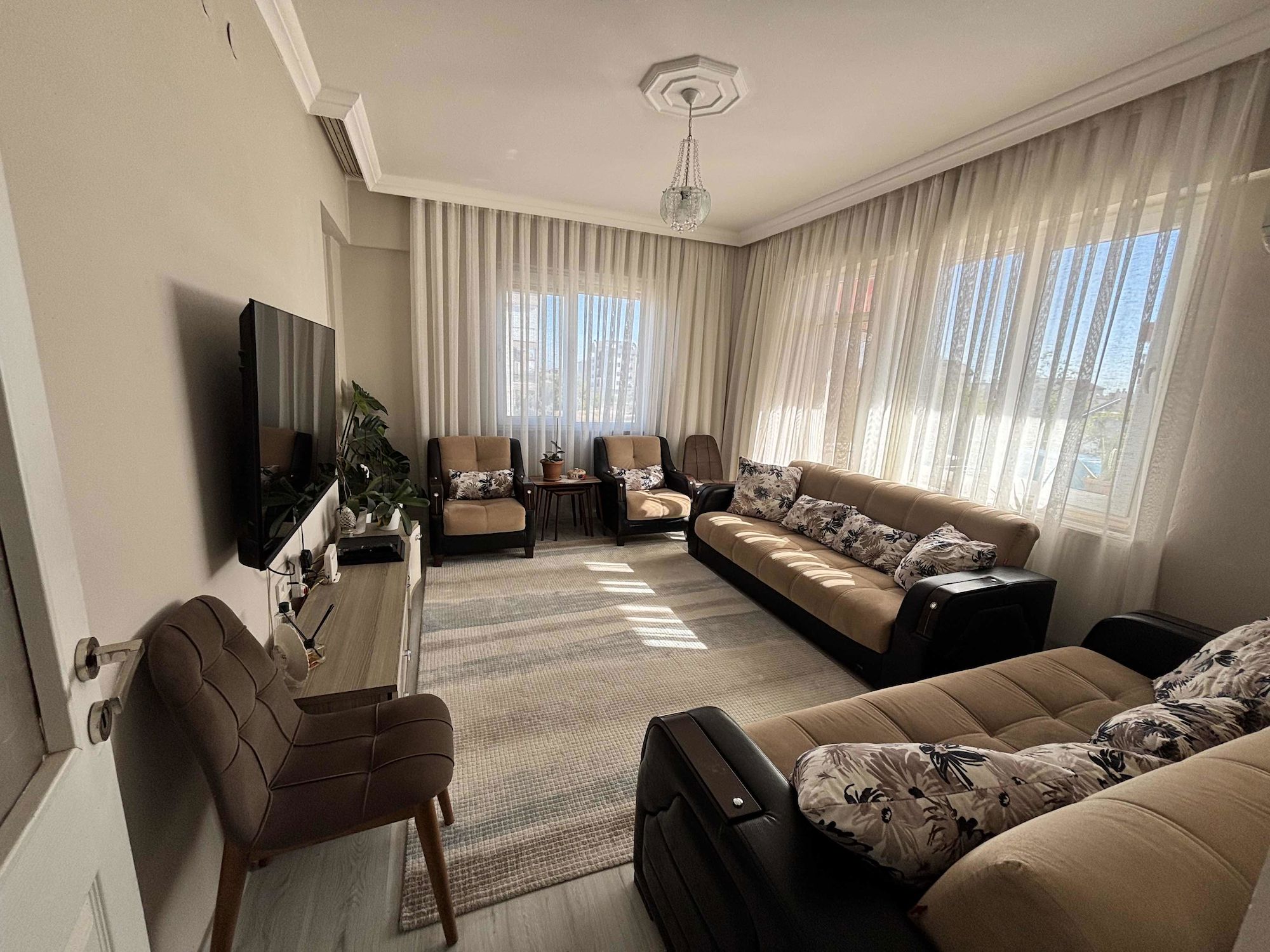 DÖŞEMEALTI YENİKÖY’DE DOĞALGAZLI, 4 CEPHELİ FULL YAPILI 3+1