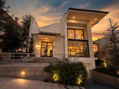 YAŞAMKENT’TE 510 M² SATILIK ÖZEL TASARIM VILLA