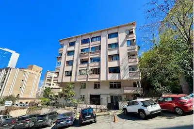 FIRSAT! NİŞANTAŞI FERAH SOKAKTA GENİŞ, BALKONLU 3+1