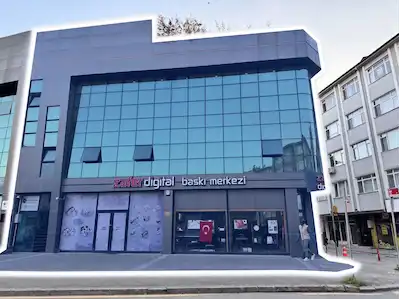 ÇARŞI MERKEZ'DE KURUMSAL KIRACILI 670 M² KOMPLE SATILIK BINA
