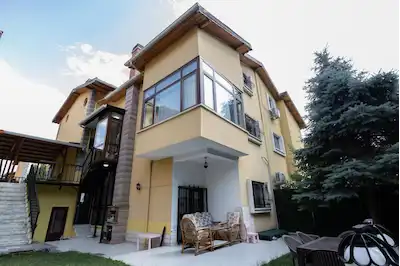 ETİMESGUT GÜZELKENT’TE ECZACILAR SİTESİ’NDE 6+2