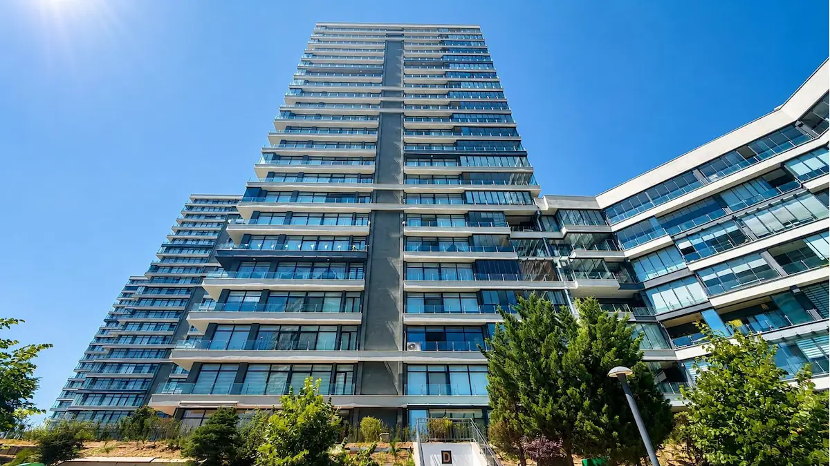 AKKENT PARADİSE GARDEN’DA 13. KAT 3+1 | 172 M² | YERDEN ISITMALI, BALKONLU