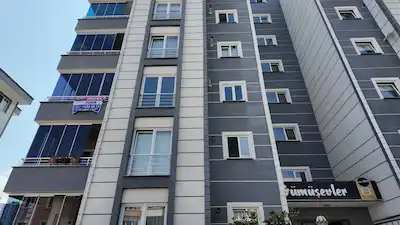 BUCAK MAHALLESI’NDE SITE İÇERISINDE GENIŞ & FERAH 3+1 SATILIK DAIRE