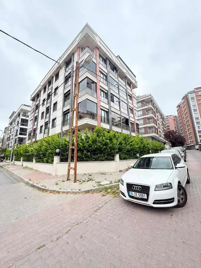 BEYLİKDÜZÜ KARACA LİFE 'DE EŞYALI KİRALIK DAİRE
