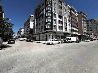 GÖLBAŞI 2+1 MERKEZİ KONUMDA ULAŞIMA ÇOK YAKIN GENİŞ FERAH DAİRE