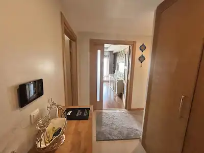 1İSTANBUL SİTESİ GÜNEY CEPHE 3+1 EŞYALI KİRALIK DAİRE | 150 M²