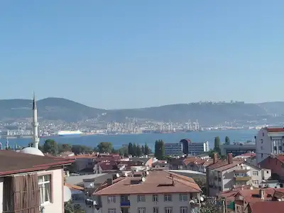 GÖLCÜK'DE İÇİ ÖZEL AHŞAP YAPILI SATILIK 5+1 ÇATI DUBLEKS DAİRE