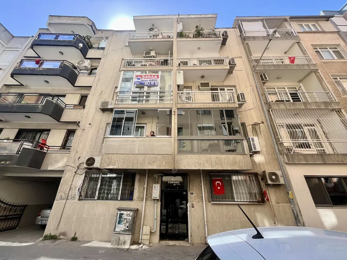 SAYGINNERGİZ TEAM - KARŞIYAKA DONANMACI ARA KAT 3+1 DAİRE