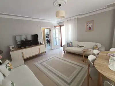 FEVZİÇAKMAK MAHALLESİ E5, METRO VE ÇARŞIYA YAKIN MERKEZİ KONUMDA DAİRE