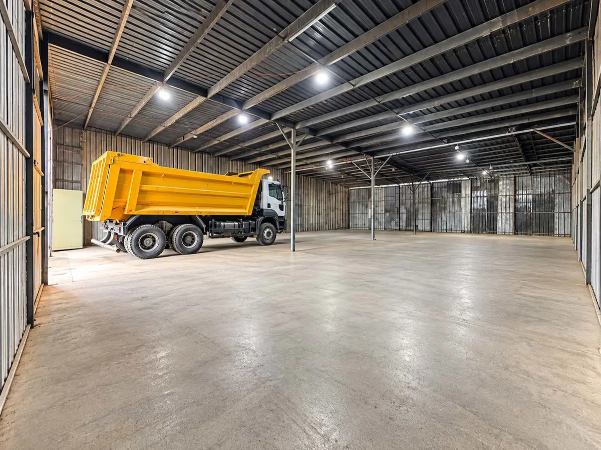 KİRAZPINAR TOKİ YAKINI 400 M² KAPALI ALANLI KİRALIK DEPO