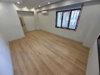 DİKİLİTAŞ’TA YENİ BİNADA KAPALI OTOPARKLI KAPALI MUTFAKLI 3+1 SATILIK DAİRE