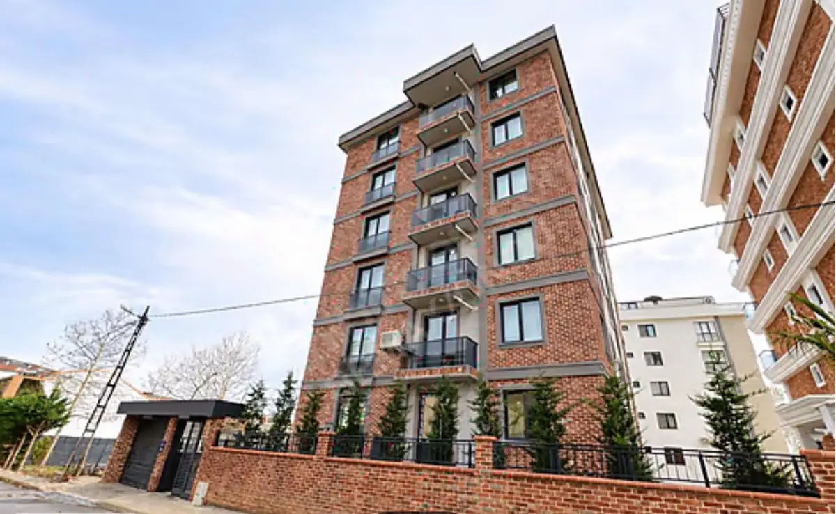 REMAX ÖNCÜ ÇEKMEKÖY EKŞIOGLU MH. 3+1 SIFIR LÜX TERASLI DAIRE