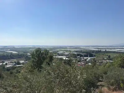 DENIZ VE DOĞA MANZARALI ÇIFTLIK ,BAĞ,BAHÇE,ZEYTINLIK...