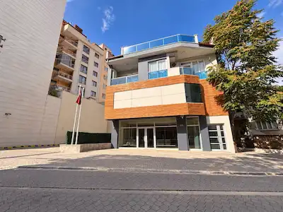 REMAX MODEL DEN KAYALIK CADDESINE YAKIN 460M² KIRALIK IŞ YERI