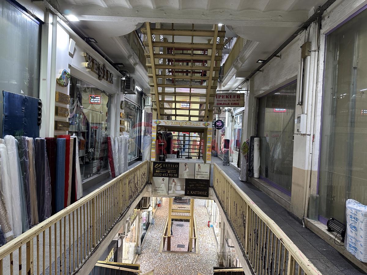 Mahmutpaşa, Sultanhamam'da Kiralık Dükkan & Mağaza