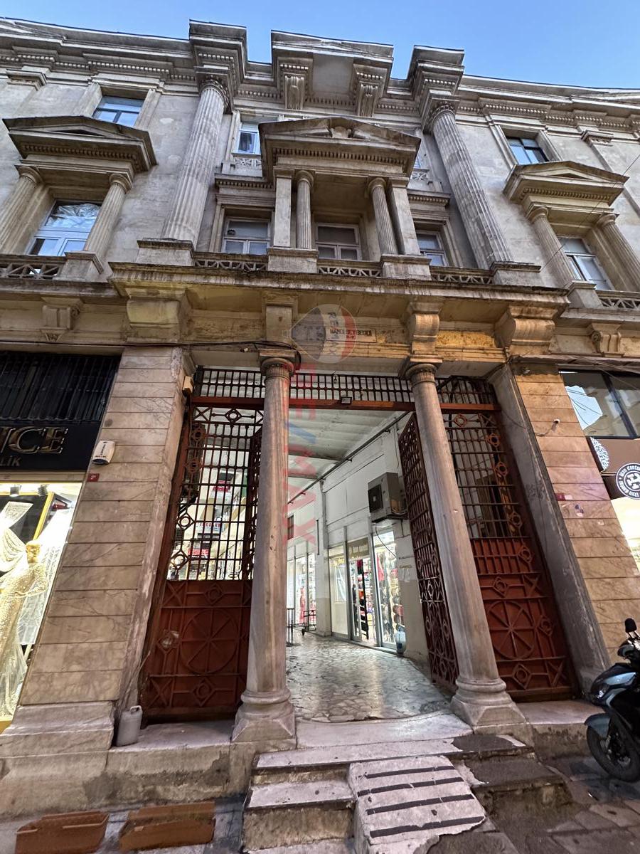 Mahmutpaşa, Sultanhamam'da Kiralık Dükkan & Mağaza