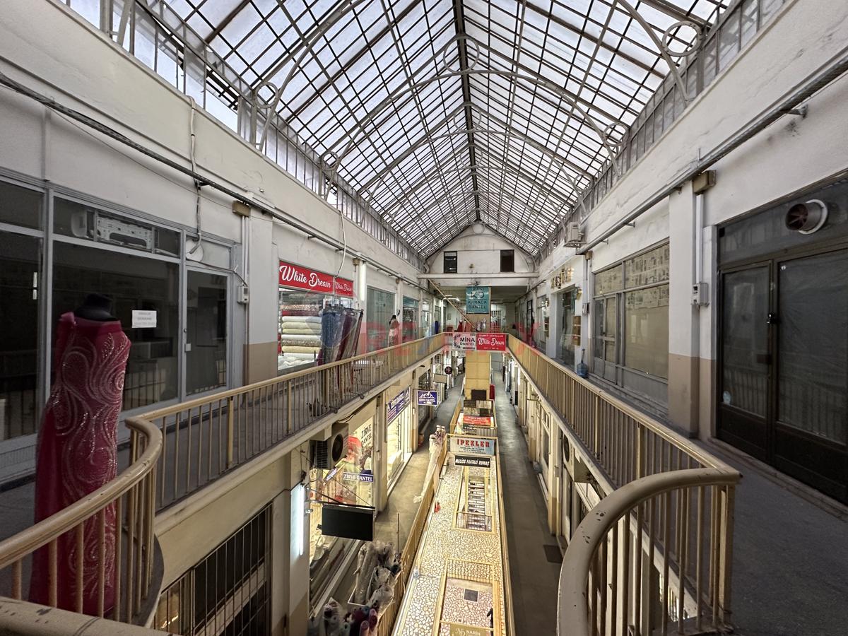 Mahmutpaşa, Sultanhamam'da Kiralık Dükkan & Mağaza