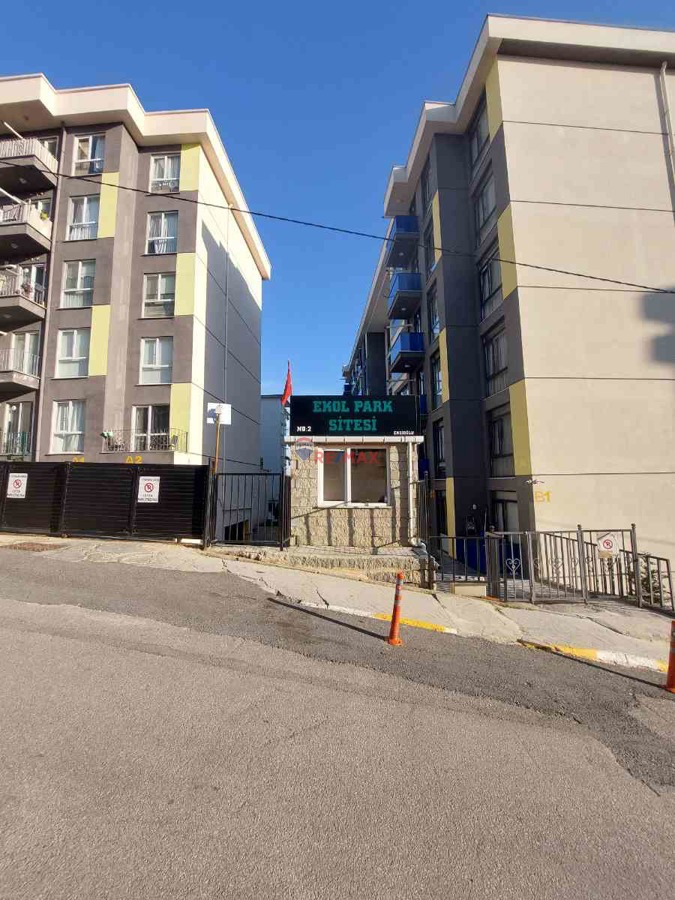 PENDİK ŞEYHLİ MAHALLESİ EKOL PARK SİTESİ'NDE SATILIK 2+1 DAİRE