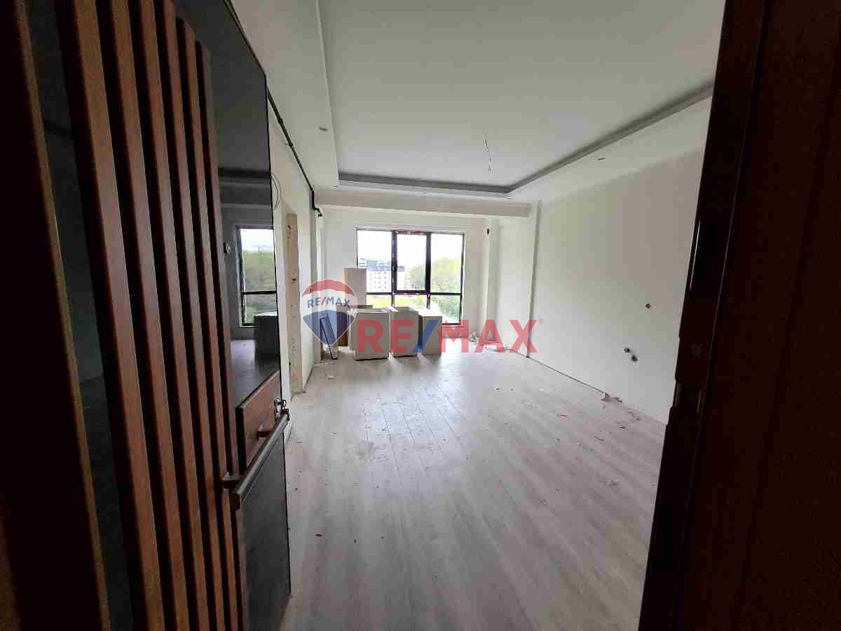 SEVCANGÜRLEVKTNHAVUZLU SİTEDE LÜKS 1+1 SATILIK DAİRE