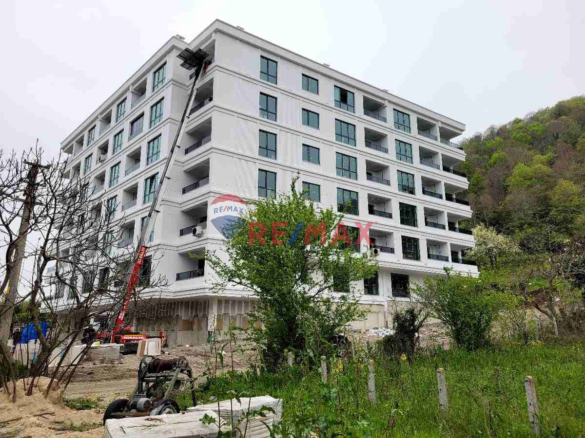 SEVCANGÜRLEVKTNHAVUZLU SİTEDE LÜKS 1+1 SATILIK DAİRE