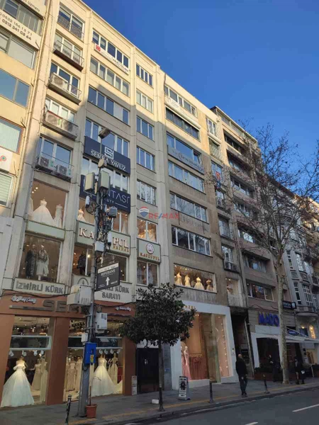 NİŞANTAŞI VALİKONAĞI CADDESİ 300 M2 SATILIK DAİRE