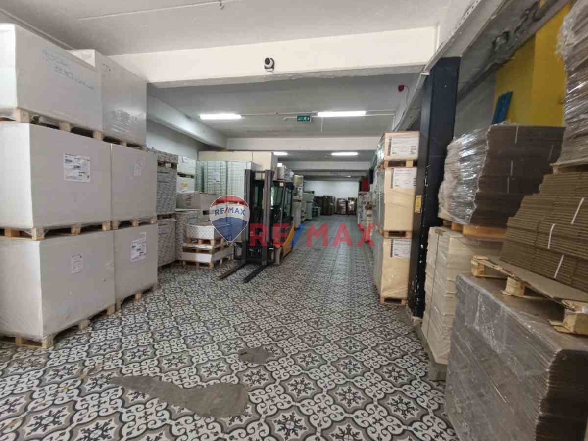 ÇOBANÇEŞMEDE DÜZ GİRİŞ 1.800M² İSKANLI