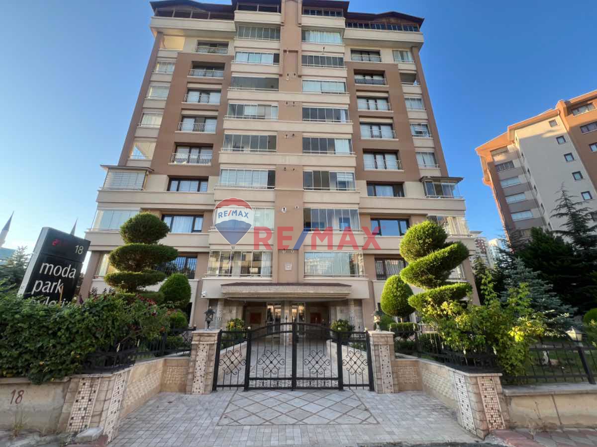 ÇUKURAMBAR MODA PARK EVLERİ'İNDE 4+1 SATILIK DAİRE