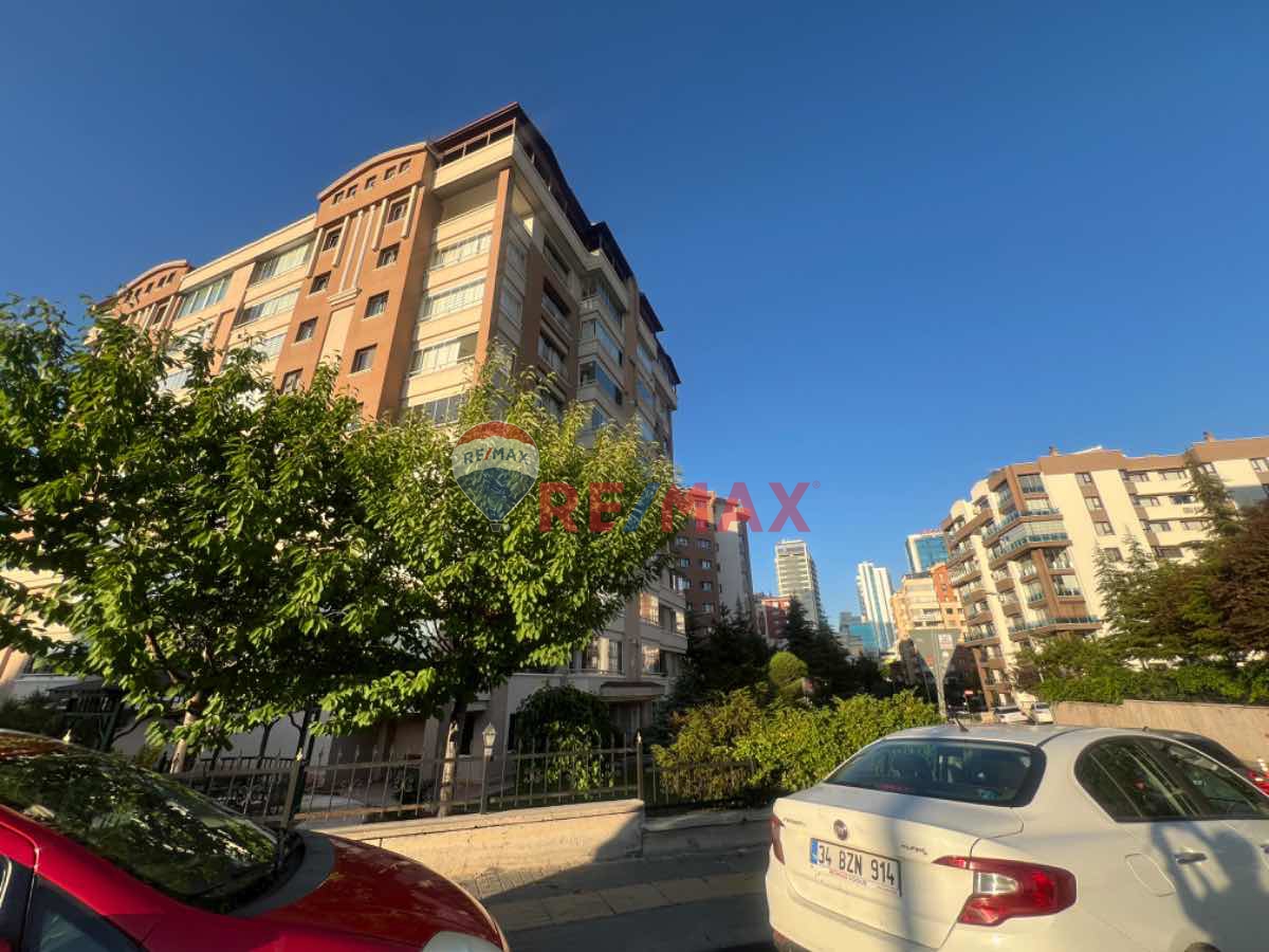 ÇUKURAMBAR MODA PARK EVLERİ'İNDE 4+1 SATILIK DAİRE