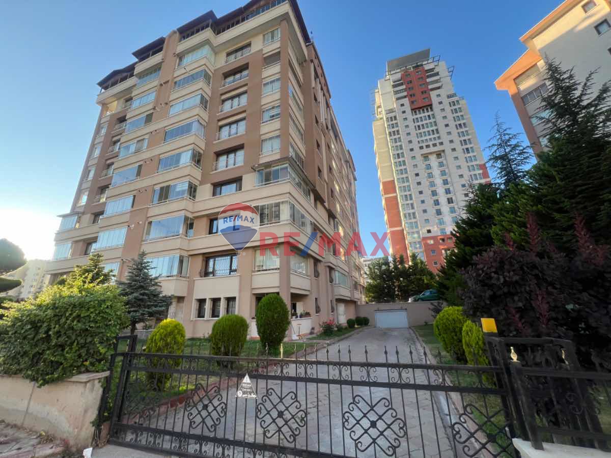 ÇUKURAMBAR MODA PARK EVLERİ'İNDE 4+1 SATILIK DAİRE