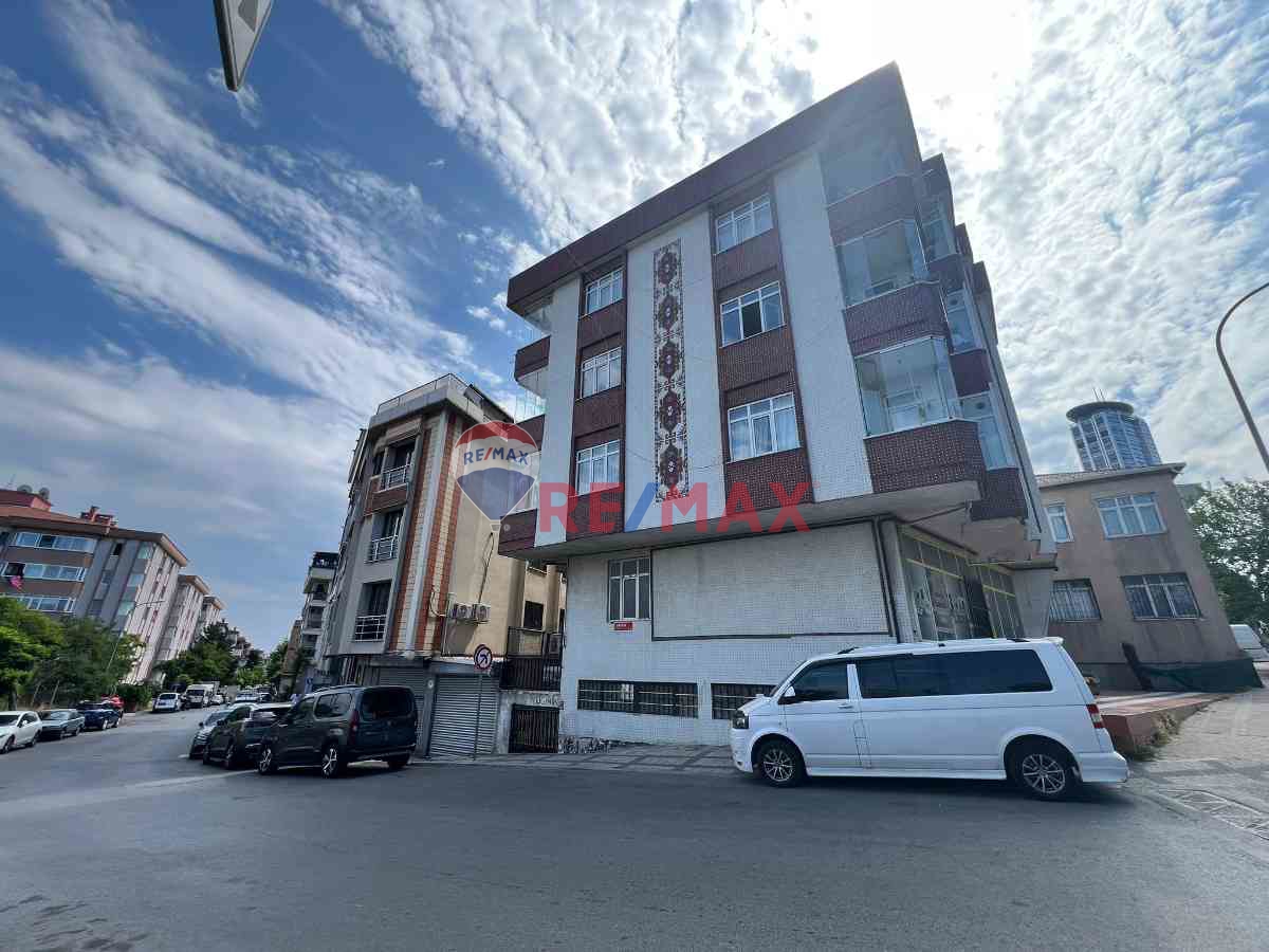 ATAŞEHIR FETIH MH.2+1 SATILIK DAIRE TUĞBA ÖZAKBULUT REMAX MASAL 
