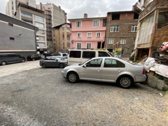 İLKADIM MERKEZDE SATILIK ARSA