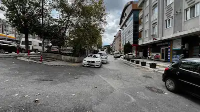 REMAX WE SANCAKTEPE YAKACIK CADDESİNDE KOMPLE SATILIK BİNA