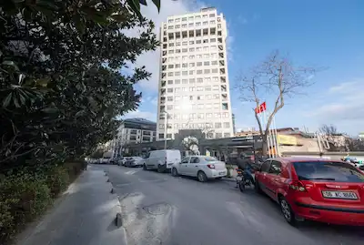  MECİDİYEKÖY İŞ MERKEZİNDE KATTA TEK KİRALIK İŞ YERİ