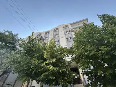 33 BUCA ATATÜRK MAHALLESİ GENİŞ 4+1 TADİLATLI SATILIK DAİRE