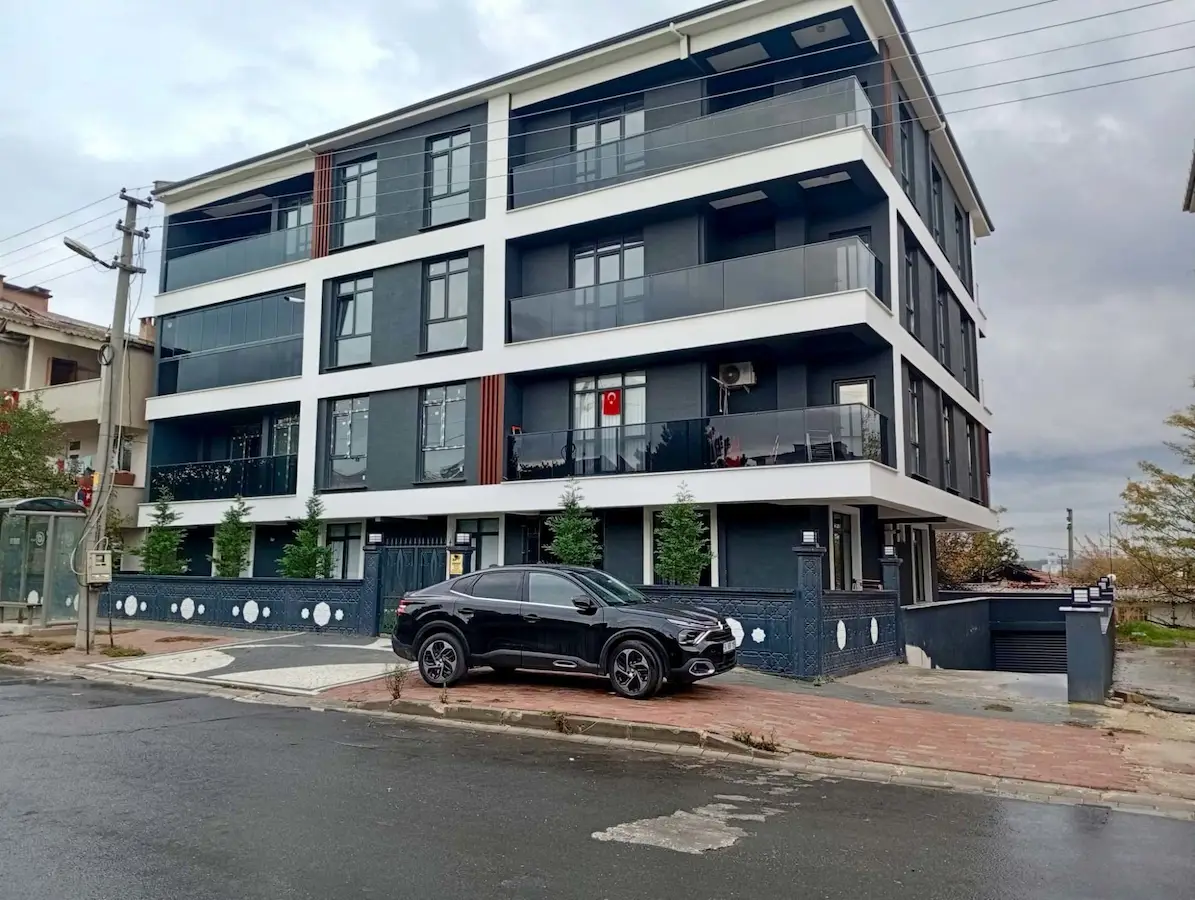SAĞLIK MAHALLESİNDE MERKEZİ KONUMDA SATILIK DAİRE